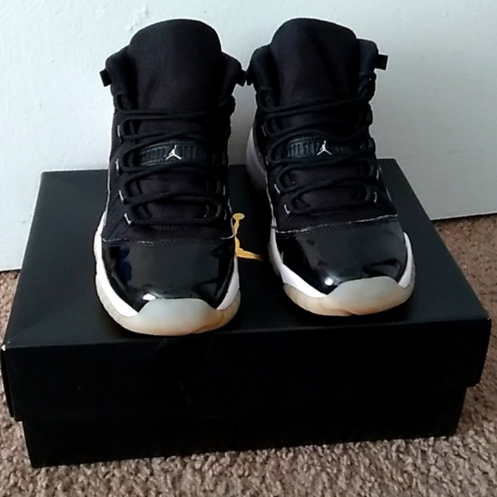 Jordan 11 Retro Jubilee Black& Silver Big Boy 6Y = Women 7.5   (2020).yr.